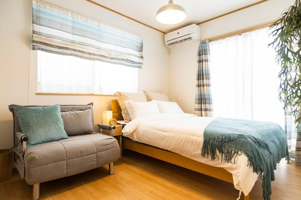 1棟家貸し切り！潮騒の中で異国情緒溢れるリゾート地「北谷」を満喫：） Villa Hamakawa